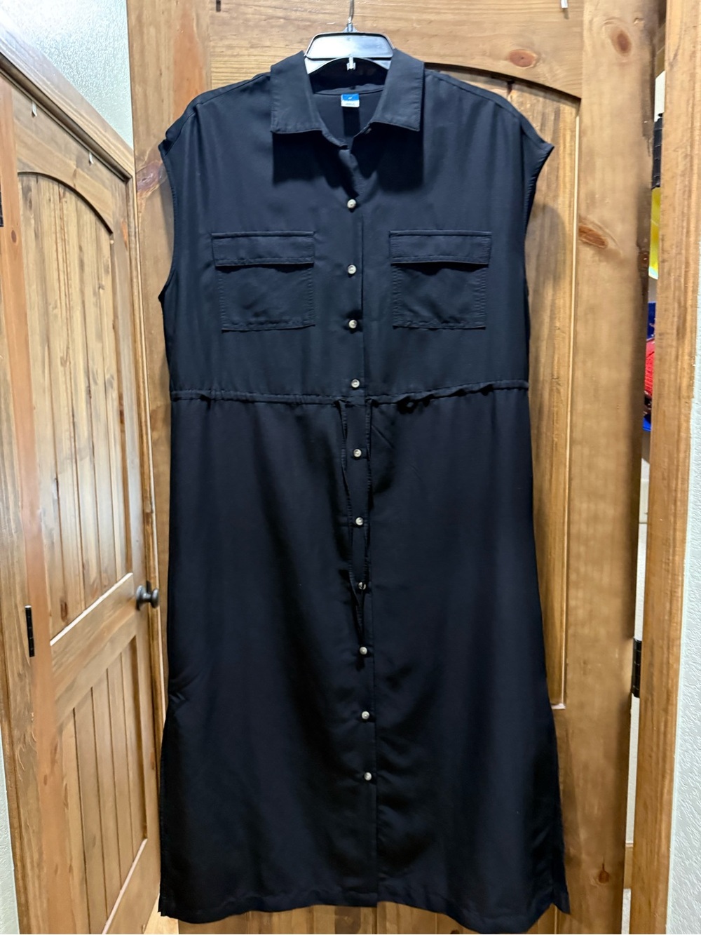 Old Navy Black Sleeveless Shirt Dress